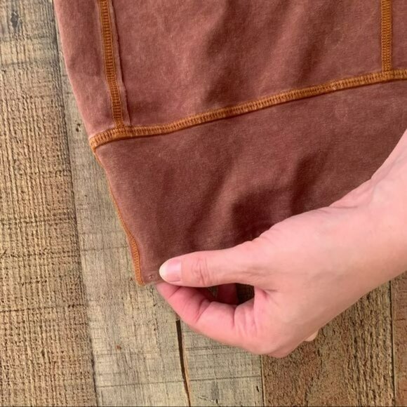 Free People Movement Women’s red marbled leggings medium - Picture 12 of 12